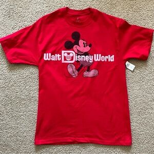 NWT Unisex Walt Disney World Parks Red Mickey T-Shirt Size Medium